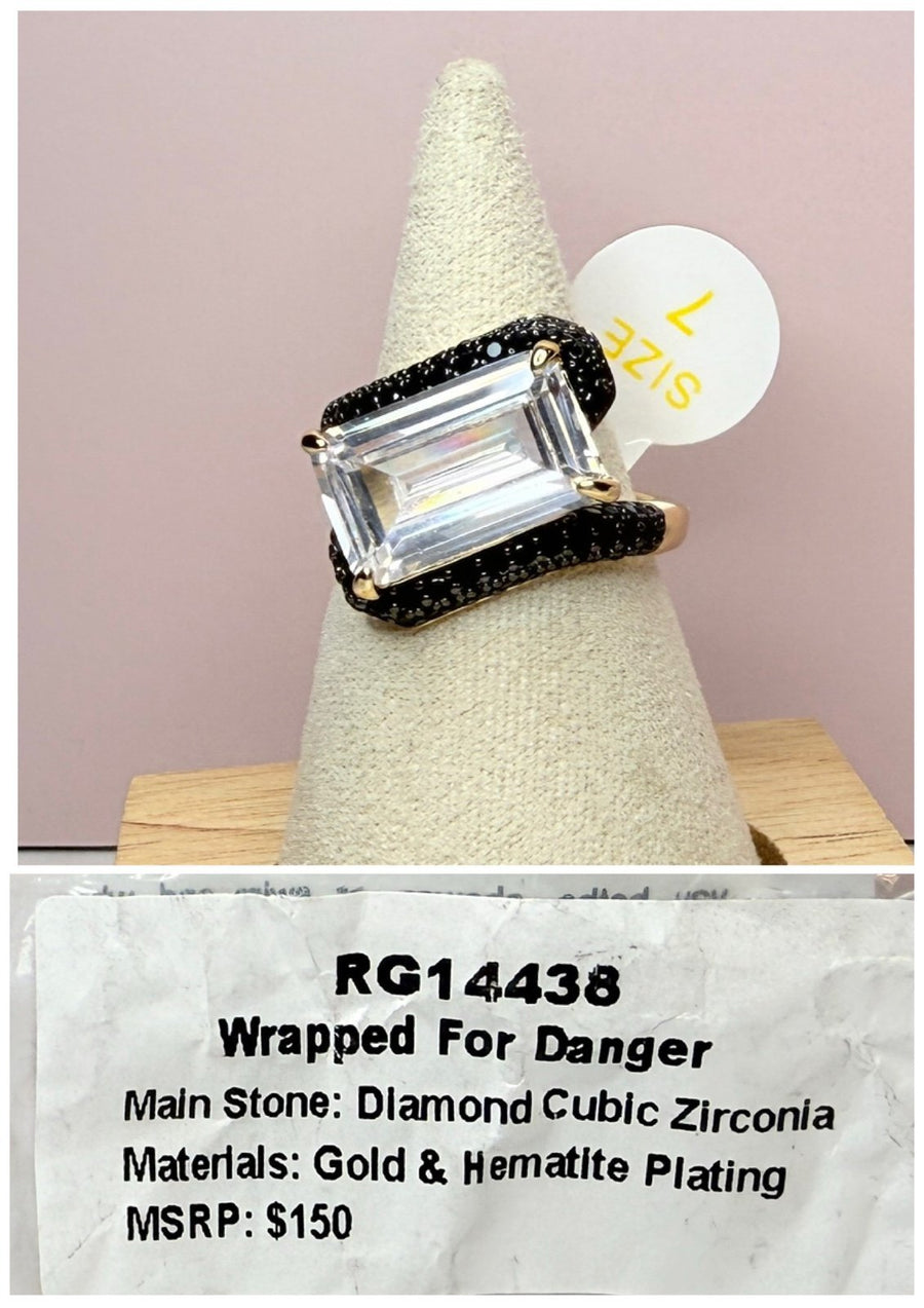 Wrapped For Danger - Size 7 - Untamed