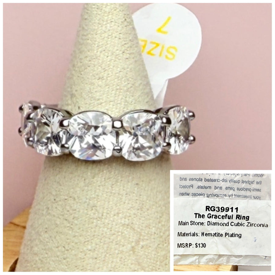 The Graceful Ring - Size 7 - OG