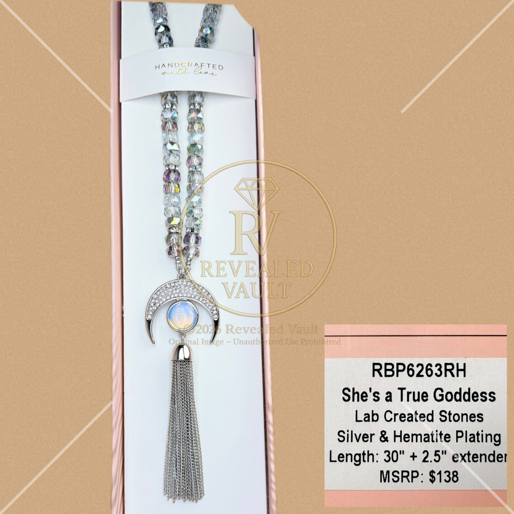 She's a True Goddess - Pendant