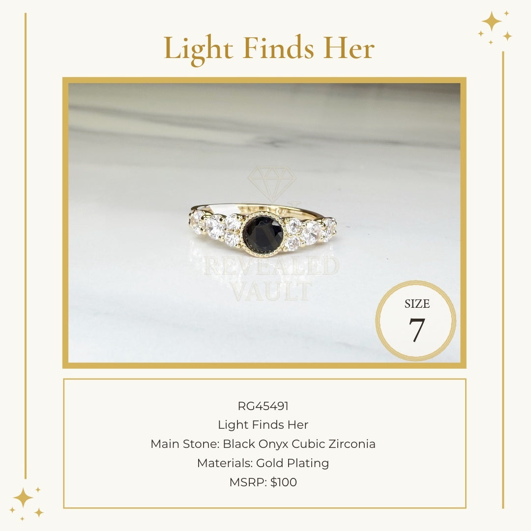 Light Finds Her - Size 7 - OG