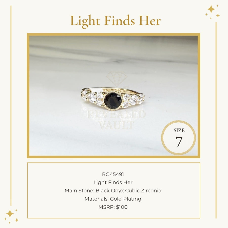 Light Finds Her - Size 7 - OG