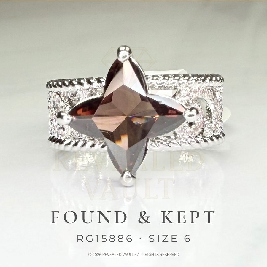 Found & Kept - Size 6 - OG