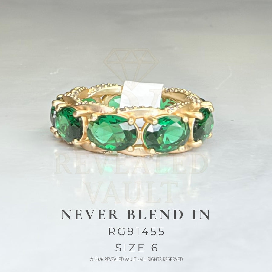 Never Blend In - Size 6 - OG
