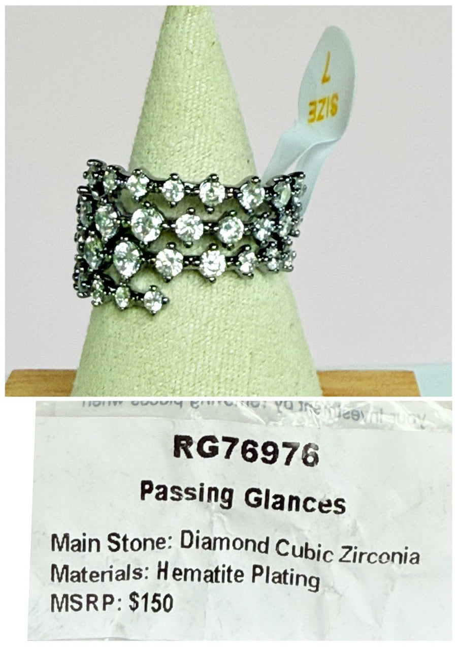 Passing Glances - Size 7 - April Birthday 2025